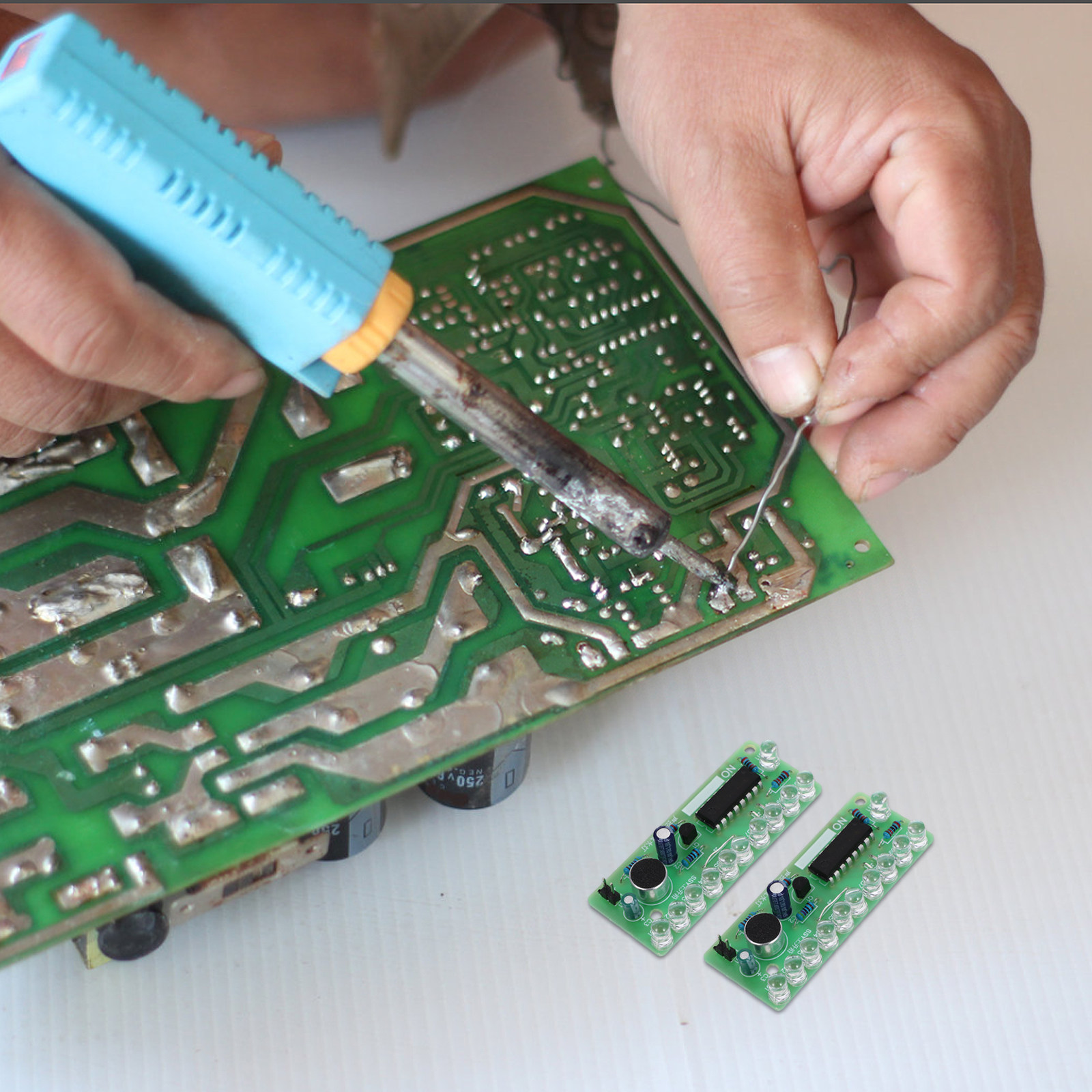 Diy Electronics For Beginners - 2-teiliges LED-Fließlicht-Lötset mit Tonsteuerung für Jugendliche